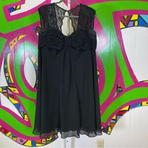 Hayley Matthews, Lace Shoulders Babydoll Dress. Size 16W. Excellent condition!